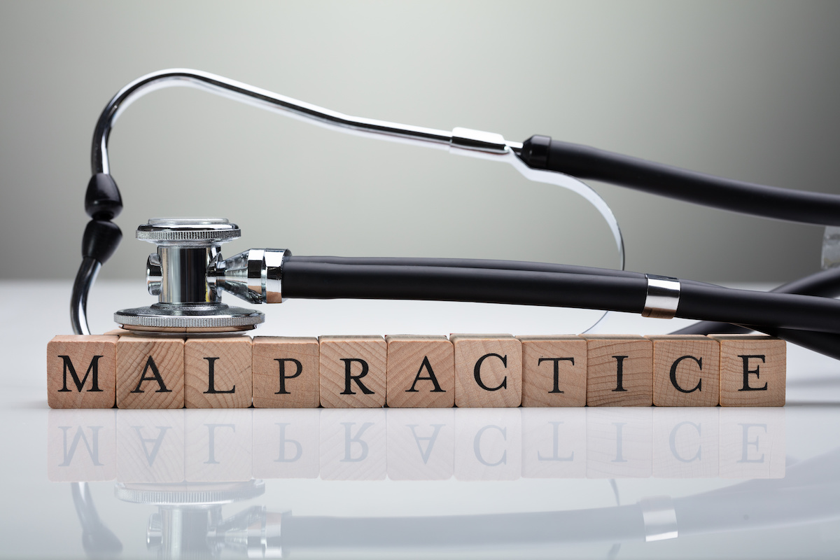The Difference Between Medical Malpractice vs. Negligence