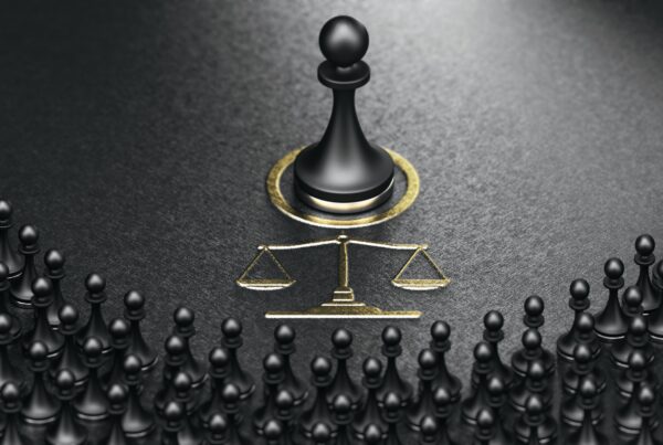 3D illustration of many pawns over golden and black background representing a class action.